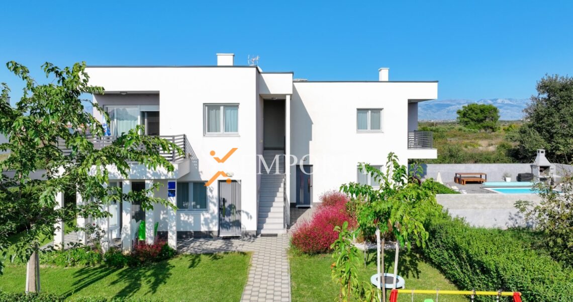 Haus H239 – Nin, Zaton