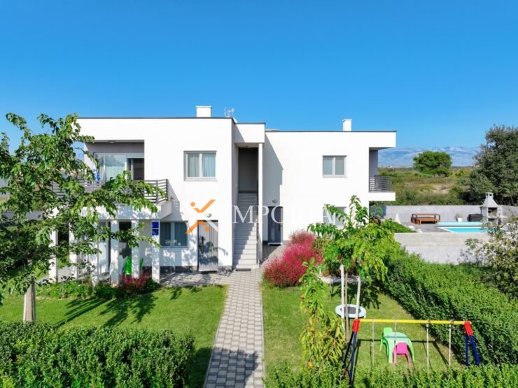 Haus H239 – Nin, Zaton