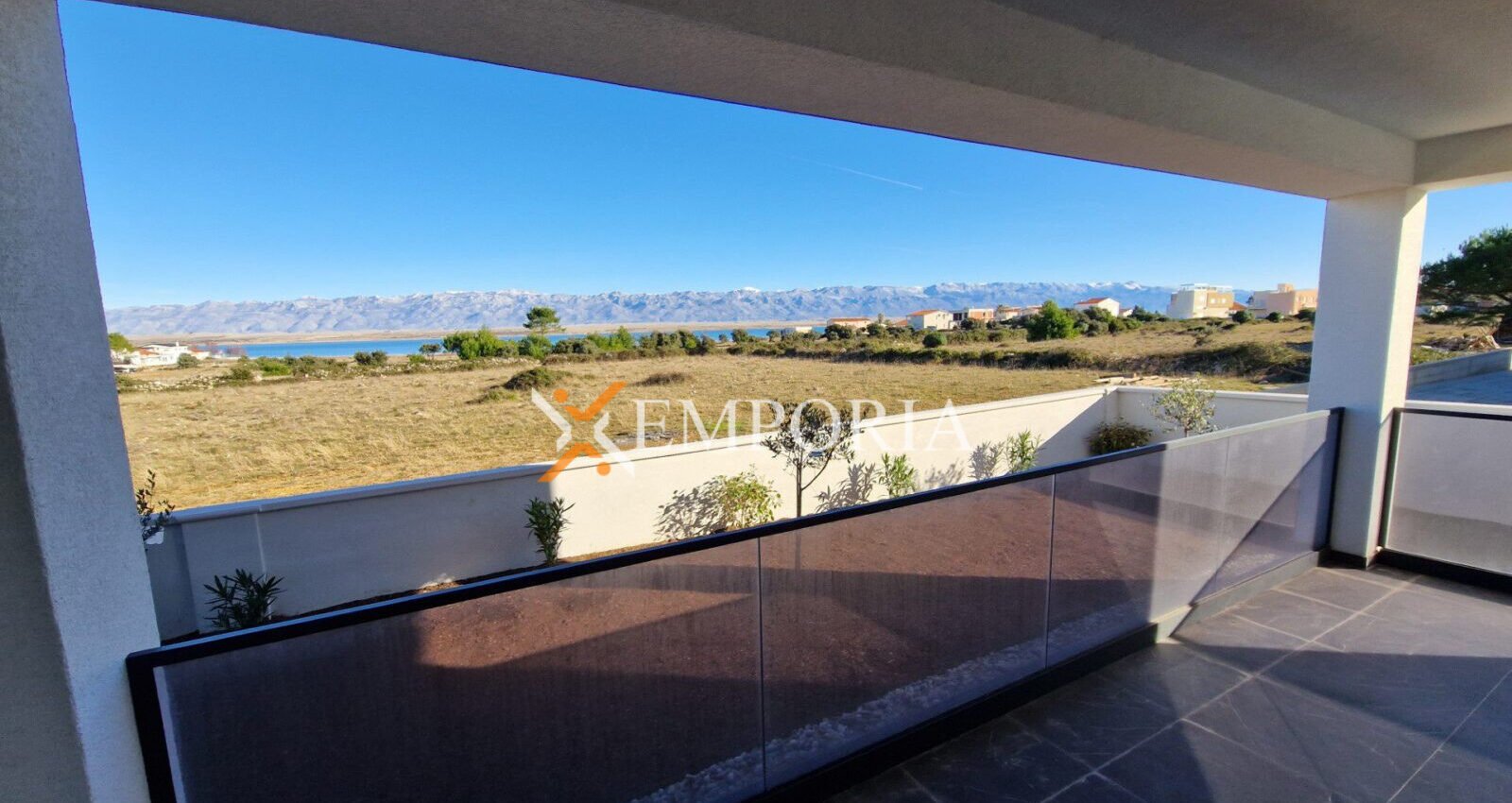Apartment A1098 – Vir