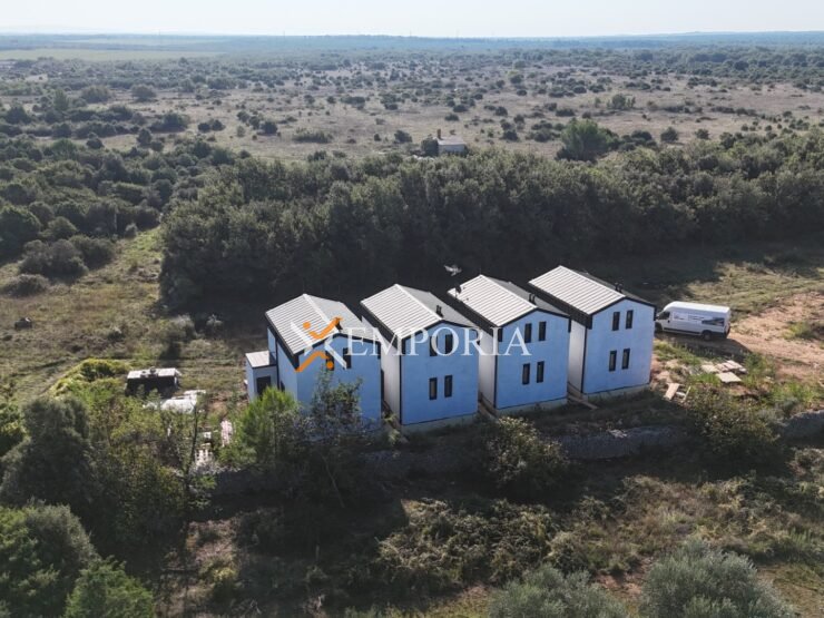 Haus H631 – Nin, Zaton