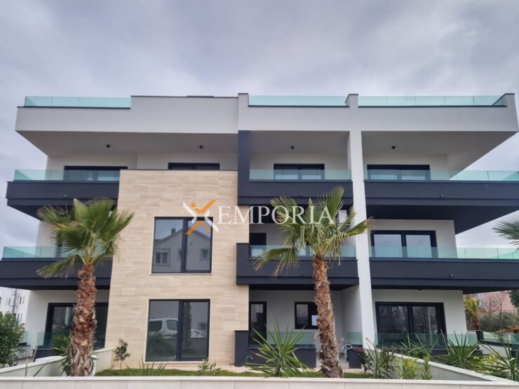 Wohnung F1200 – Zadar, Crvene kuće