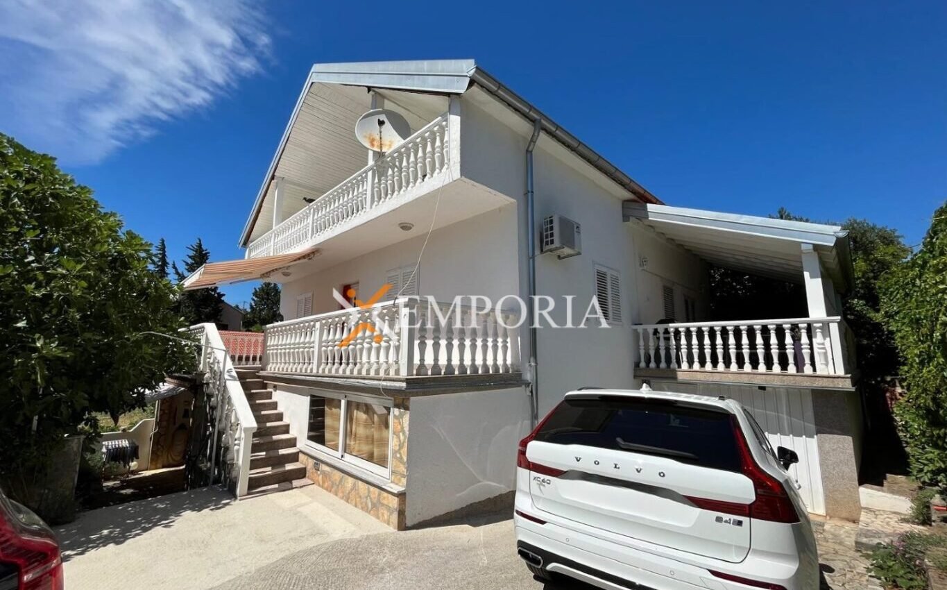 Haus H725 – Obrovac, Gornji Karin