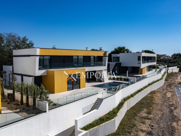 Villa Cadenza – Luxuriöse Villa direkt am Meer in Privlaka