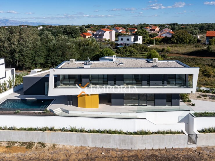 Villa Dalmara – Luxuriöse Villa direkt am Meer in Privlaka