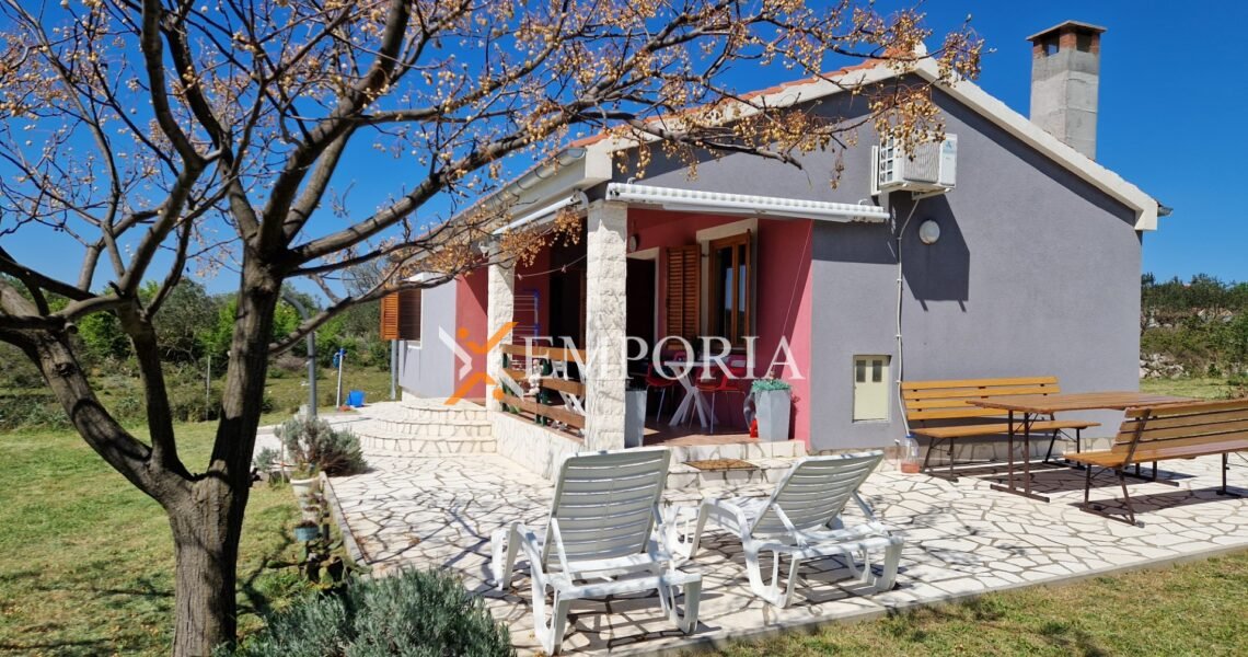 Haus H760 – Sveti Filip i Jakov, Gornje Raštane