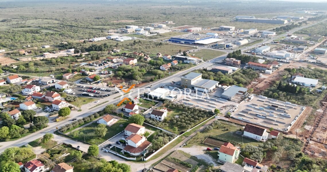 Grundstück L587 – Poličnik, Murvica