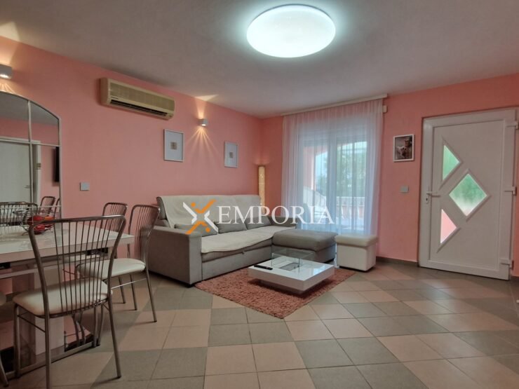 Apartment A1645 – Vir